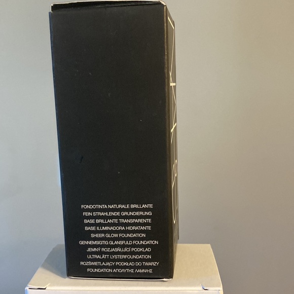 NARS Sheer Glow Foundation Medium 3.5 Vanuatu — BRAND NEW, SEALED - Picture 8 of 13